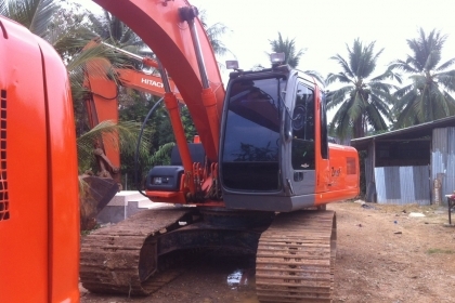 HITASHI ZS 200-1มี2คัน6539ช.ม และ7358ช.ม เล่มทะเบียนและอินวอยซ์