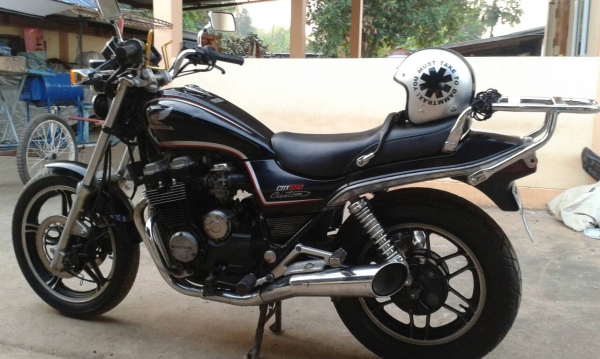 cbx 650 custom 1982 เดิมๆแห้งๆเครื่องแรงๆ cbx 650 custom 1982 เดิมๆแห้งๆเครื่องแรงๆ