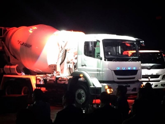 รถผสมปูน (MIXER)