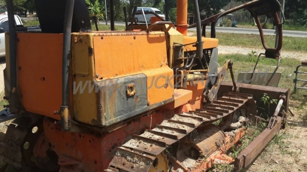 รถแทรกเตอร์ KOMATSU รุ่น D20P -5 รถแทรกเตอร์ KOMATSU รุ่น D20P -5