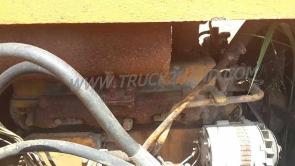 รถแทรกเตอร์ KOMATSU รุ่น D20P -5 รถแทรกเตอร์ KOMATSU รุ่น D20P -5