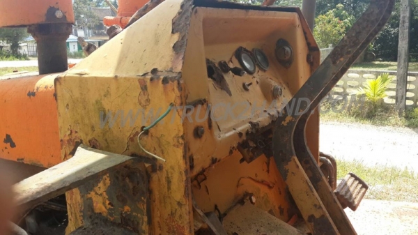 รถแทรกเตอร์ KOMATSU รุ่น D20P -5 รถแทรกเตอร์ KOMATSU รุ่น D20P -5