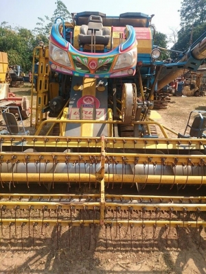 ขายรถเกี่ยวข้าว เกษตรพัฒนา รุ่นเงินมี ราคา 500000 บาท