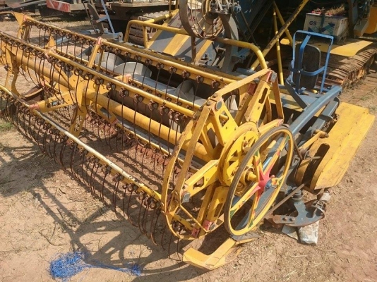 ขายรถเกี่ยวข้าว เกษตรพัฒนา รุ่นเงินมี ราคา 500000 บาท