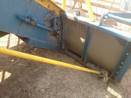 ขายรถเกี่ยวข้าว เกษตรพัฒนา รุ่นเงินมี ราคา 500000 บาท