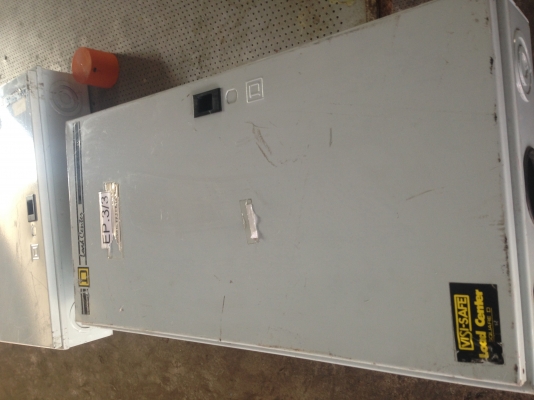 ตู้คอนโทรล สแควร์ดี 50A 30ลูกย่อย สภาพสวยสมบูรณ์มากครับ