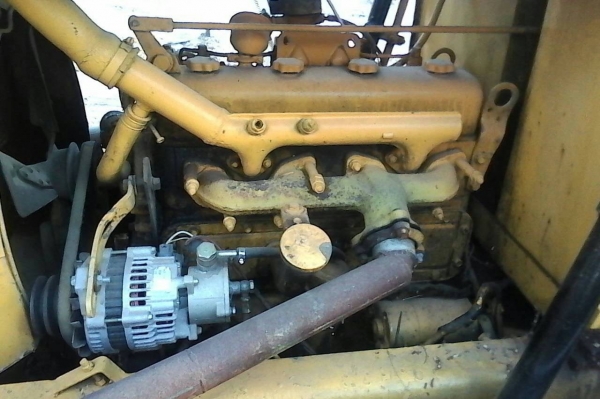 KOMATSU SD 20 รถตักล้อยาง รถสภาพดีพร้อมใช้งานได้เลยครับ เครื่องแรงดีไม่เยิ้มขับขี่ง่ายควบคุมง่ายคล่องตัว ตักได้ครึ่งคิวครับ ปั๊มไม่เยิ้มดูสะอาดดี ช่วงล่างยาง 6 เส้นสภาพดี 60\% พร้อมใช้งาน เอกสารสัญญาซื้อขาย ราคาต่อรองได้ครับ