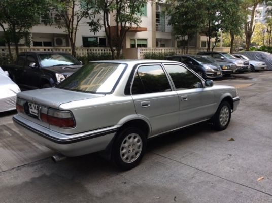 ขายรถโตโยต้า โคโรล่า ee90 เครื่อง1.5 เกียร์ธรรมดา ภายในสวยเดิมเบาะหนัง แอร์เย็นฉ่ำ ตัวถังสีเต็มเงามีริ้วรอยเล็กน้อย ล้อแม็ก รถขับดี ประหยัด พร้อมใช้ ภาษีไม่ขาด ขับกลับได้เลยครับ