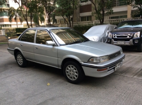 ขายรถโตโยต้า โคโรล่า ee90 เครื่อง1.5 เกียร์ธรรมดา ภายในสวยเดิมเบาะหนัง แอร์เย็นฉ่ำ ตัวถังสีเต็มเงามีริ้วรอยเล็กน้อย ล้อแม็ก รถขับดี ประหยัด พร้อมใช้ ภาษีไม่ขาด ขับกลับได้เลยครับ