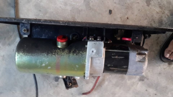 ปั๊มไฮดรอลิค 4 ทาง 24V