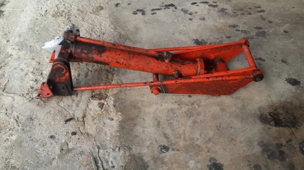 กระบอกดัมพ์พร้อมขา