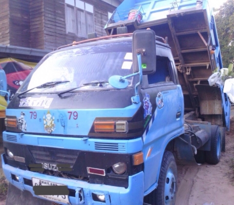 ISUZU TL 100 HP 4BC1 หกล้อดั๊มพ์ กระบะดั๊มพ์เหล็กบรรทุกได้ 3-4 คิว ความยาว 3.30 เมตรสภาพสวยไม่มีผุ เครื่องแรงดีไม่เยิ้ม หัวเก๋งไม่ผุภายในเก๋งคอนโซลครบ ช่วงล่างเดิมๆคัชซีสวยมากครับไม่มีบวม ยาง 7.50 ขอบ 16 สภาพดีพร้อมใช้งาน เอกสารทะเบียนครบพร้อมโอน ราคาต่อร