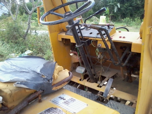 รถตักโคมัสุ พร้อมใช้ (รถร้านร้านวัสดุ) รถตักโคมัสุ พร้อมใช้ (รถร้านร้านวัสดุ)