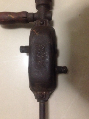 สว่านมือโบราณ