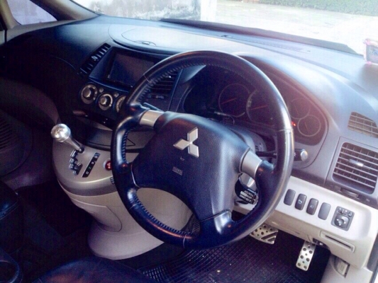 ขาย MITSUBISHI  SPACE  WAGON  2.4  ปี 2010
