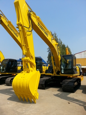 ขายรถขุด ยี่ห้อSUMITOMO  รุ่นSH200-5 นำเข้าจากญี่ปุ่น ติดต่อวิภาดา081-3194528