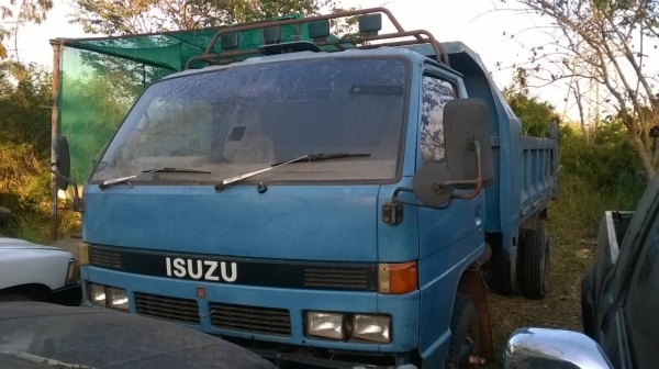 ขาย 6 ล้อดั้ม NPR57L เครื่อง 4BD1 115 แรงม้า คัสซีมีรอยเชื่อมต้องเก็บหน่อย F หน้า-หลัง พวงมาลัยพาวเวอร์ ทะเบียนพร้อม ราคาต่อรองได้