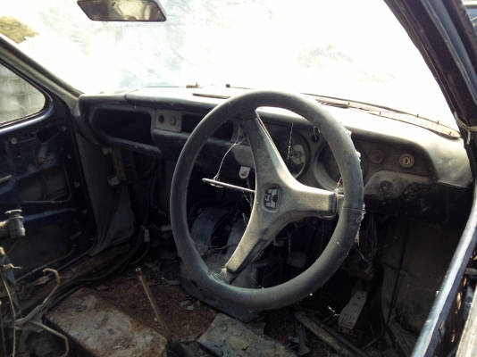 ขายยกคันแล้วคับ ขอบคุณคับ แยกอะไหล่โฟค์ 411 แกะทุกฃิ้นคับ