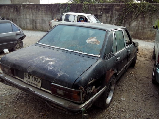 แกอะไหล่ BMW 520 E12 แกะทุกฃิ้น
