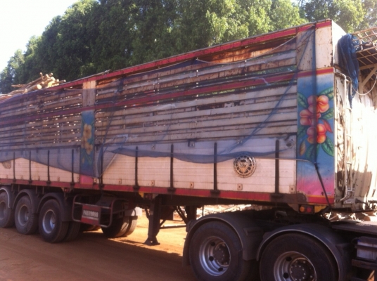 ขายถูกๆ!!!หางเทเลอร์ 3 เพลาแท้ๆ ยาว 10.50 เมตรมี2หางขาย 365,000 ติดต่อ 089-8415606 สุทธิพงษ์