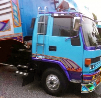 ISUZU ROCKY 175 HP 6BG1 หกล้อดั๊มพ์ กระบะดั๊มมิเนียมคอกเกษตร 8 ตันความยาว 4.80 เมตรสวยจัดพร้อมบรรทุกหนักได้เลย เครื่องแน่นแรงดีแห้งดีไม่มีเยิ้ม ภายในห้องเก๋งคอนโซลสวยครบ แอร์เย็น พวงมาลัยเพาเวอร์ ระบบเบรคทริ๊ปฟี้ครบครัน ช่วงล่างใหญ่คัชซีไม่มีบวม ยาง 8.25