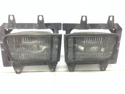 ไฟตัดหมอก BMW E30