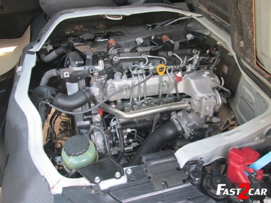 TOYOTA HIACE 2.5 D4D COMMUTER หลังคาสูง MT | 2012 | ราคา 810,000 บาท โทร0922726669