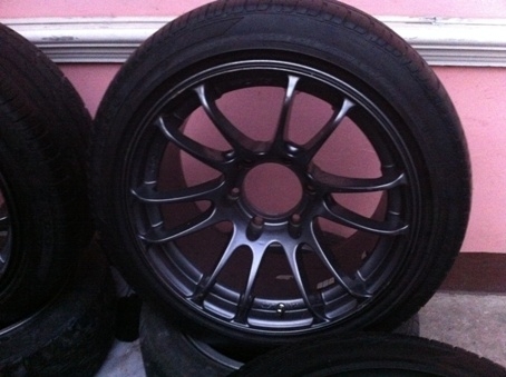 ขายล้อแมกซ์ 1 ชุด Cosmis RZ1 17" กว้าง 9 นิ้ว 6/139 พร้อมยาง 235/45 ยางปี 2312 ยางสวยแมกดี ไม่มีซ่อมใช้ได้อีกยาวครับ