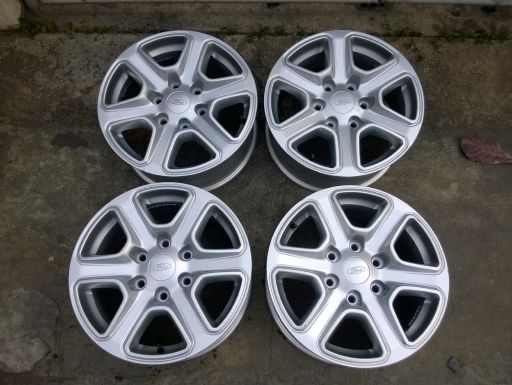 แม็กกระบะ 6รู 4WDขอบ 15/17 RANGER BT50Pro Navara Lenso