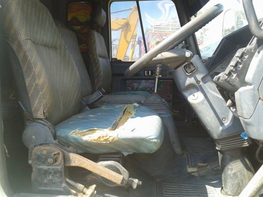 ขาย6ล้อ ดั้มISUZU ROCKY เครื่อง195แรง พ.เพาเวอร์ เบรกทิฟฟี่ เครื่องดี คัชซีสวย ยางดี ภายในสวย สภาพพร้อมใช้งาน เอกสารพร้อมโอน จัดไฟแนนซ์ได้ เงื่อนไขง่ายๆวันเดียวรับรถ  สนใจโทร 090-8588220คุณนะ ID:narong498 หรือ www.truck.in.th/498 หรือfb:ณรงค์ ซื้อขายรถมือ