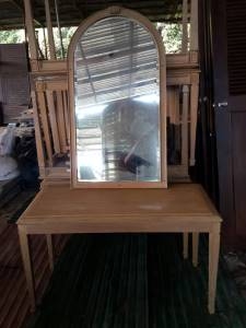 โต๊ะเครื่องแป้งไม้สัก