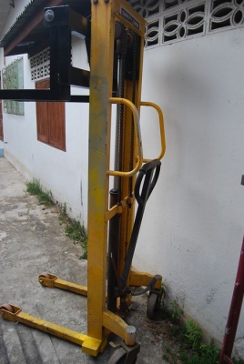 ขายสแตกเกอร์ สูง 2 เมตร ขายสแตกเกอร์ สูง 2 เมตร