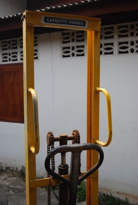 ขายสแตกเกอร์ สูง 2 เมตร ขายสแตกเกอร์ สูง 2 เมตร