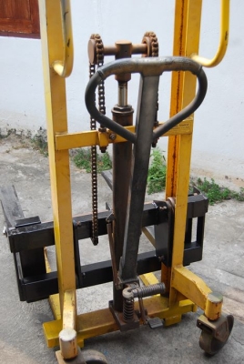 ขายสแตกเกอร์ สูง 2 เมตร ขายสแตกเกอร์ สูง 2 เมตร