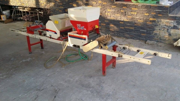 เครื่องโรยเมล็ด YANMAR เก่าญี่ปุ่น รุ่น YPH301 สภาพสวยพร้อมใช้งาน เหมาะสำหรับนาดำ เพาะกล้าใส่ถาดดำนาขนาดตามมาตรฐาน เครื่องโรยเมล็ด YANMAR เก่าญี่ปุ่น รุ่น YPH301 สภาพสวยพร้อมใช้งาน เหมาะสำหรับนาดำ เพาะกล้าใส่ถาดดำนาขนาดตามมาตรฐาน