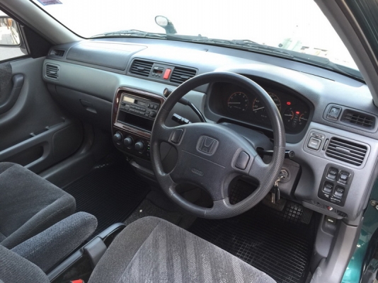 HONDA CRV ปี 1999 รถสวยเดิม ติดแก็ส LPG หัวฉีด ARIBAG คู่หน้า เบรคระบบ ABS กระจกไฟฟ้า แอร์เย็น เครื่องเดิมวิ่งดี ช่วงล่างแน่น ล้อ MAX เบาะสภาพสวย สีสวย รถพร้อมใช้งาน จัดไฟแนนได้