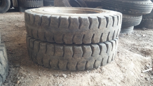 ยางลม \% KOMATSU FD25 ยางลม \% KOMATSU FD25