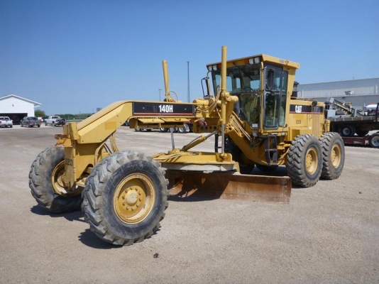 ขายรถเกรด Caterpillar 140H นำเข้าจาก USA แท้ 1000\% พร้อมติดตั้ง Scarifier หน้าของแท้มือหนึ่งงานคุณภาพ นำเข้าจาก USA ไม่เคยใช้งานในไทย