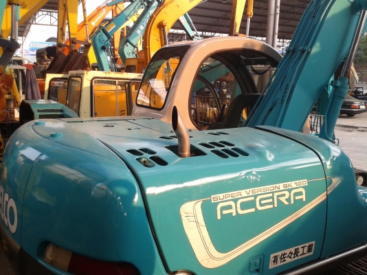 ต้องการขายรถขุดยี่ห้อkobeico-sk120-2รถนำเข้าจากญี่ปุ่น