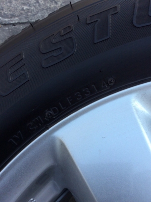 ขายล้อเดิมD max พร้อมยางปี14 ดอกสวยมากๆ ขายล้อเดิมD max พร้อมยางปี14 ดอกสวยมากๆ