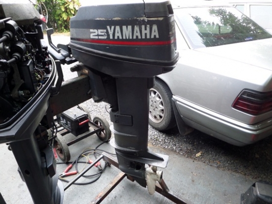 เครื่องเรือYAMAHA 25 แรง  เครื่องติดง่ายเดินดี ( หางผุ )