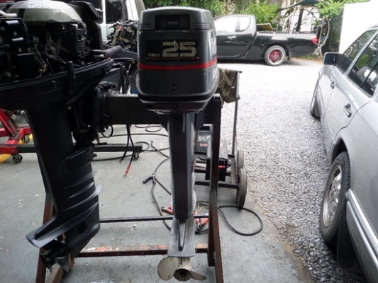 เครื่องเรือYAMAHA 25 แรง  เครื่องติดง่ายเดินดี ( หางผุ )