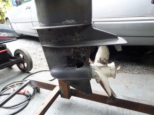 เครื่องเรือYAMAHA 25 แรง  เครื่องติดง่ายเดินดี ( หางผุ )