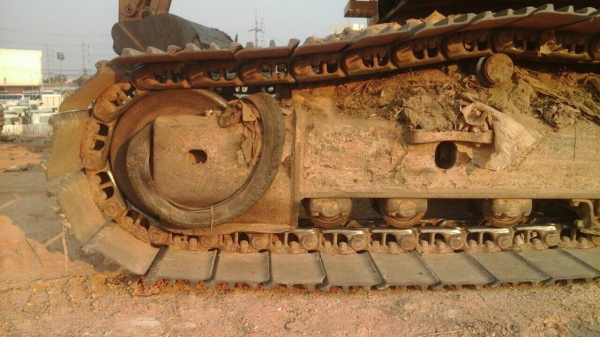 PC200-7 เล่มทะเบียน ปี*2010  ทำงาน8000 ชม นิดๆ เอวแน่นๆไม่ขยับ โซ่เต็ม ช่วงล่างสวย