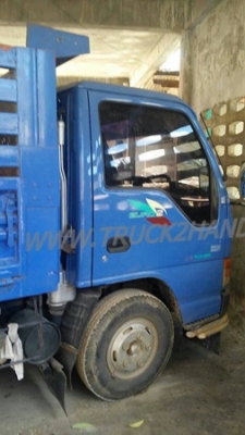 รถบรรทุก 6 ล้อ ดัมพ์ ISUZU NPR 110 แรงม้า  ปีจดทะเบียน 2545