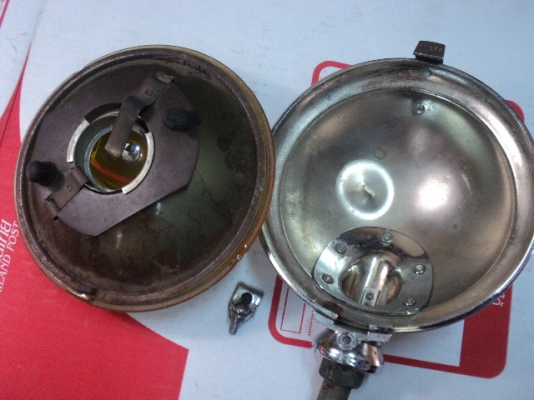 สปอร์ตไลท์ ลูกัส 1000บาทพร้อมส่ง สปอร์ตไลท์ ลูกัส 1000บาทพร้อมส่ง