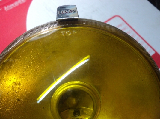 สปอร์ตไลท์ ลูกัส 1000บาทพร้อมส่ง สปอร์ตไลท์ ลูกัส 1000บาทพร้อมส่ง