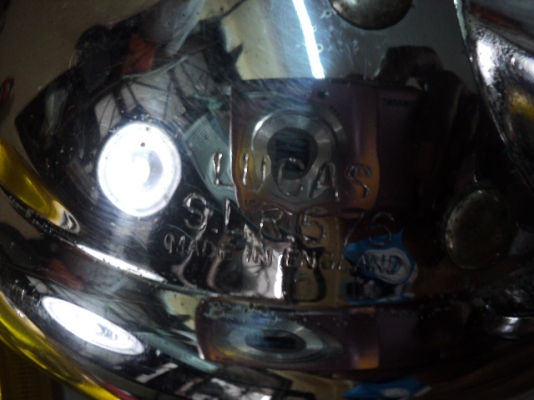 สปอร์ตไลท์ ลูกัส 1000บาทพร้อมส่ง สปอร์ตไลท์ ลูกัส 1000บาทพร้อมส่ง