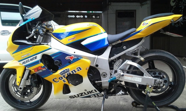 Suzuki GSXR 750 ปี 2003