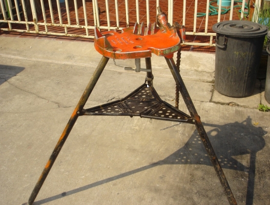 ขายปากกาจับท่อแบบโซ่พร้อมขาตั้ง, RIDGID รุ่น 460 และมีที่ดัดท่อถึง 3 ขนาด